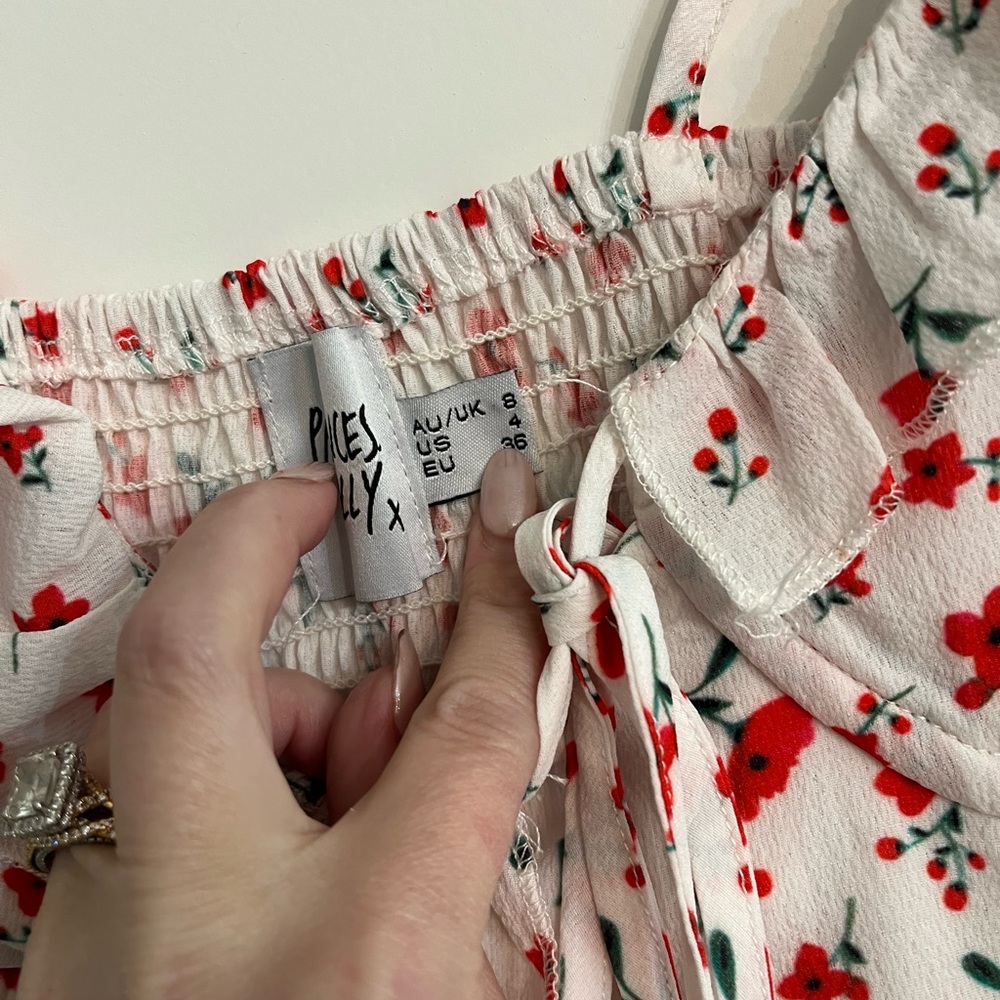 Princess Polly Dress! - Picture 4 of 5